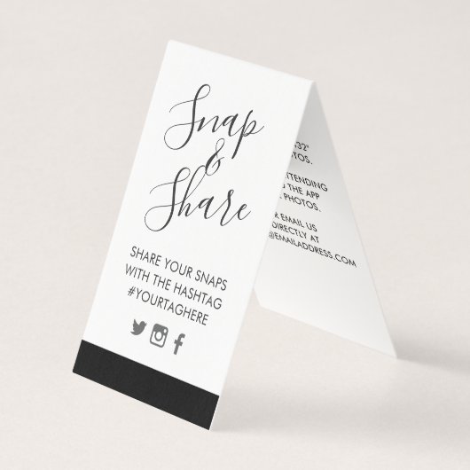 シックなブラックストライプウェディングパーティーハッシュタグミニサイン (正面)