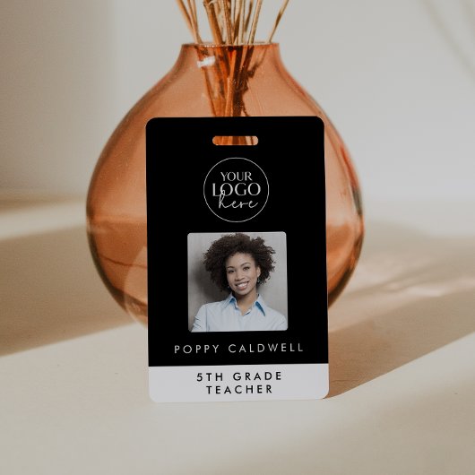 シックなブラックタイポグラフィロゴフォト従業員先生 バッジ