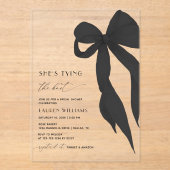 シックなブラックボウ彼女は結び目ブライダルシャワー アクリル招待状 (正面)