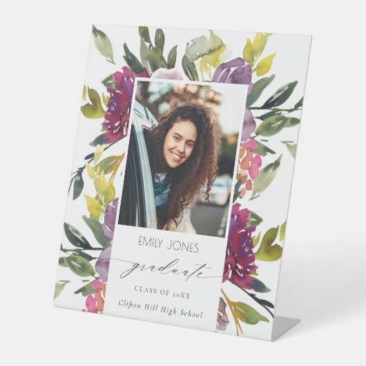 シックなブルガンディーイエローピンクフローラ写真卒業 台座サイン (正面)