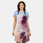 シックなブルゴーニュの水色フローラ署名 エプロン (着用した状態)