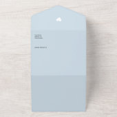 シックなブルーハートボーイ赤ちゃんシャワーとおむつラッフル オールインワン招待状 (外側)