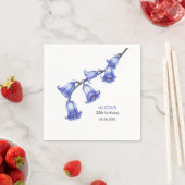 シックなブルーベルフラワーブロッサム誕生日 スタンダードカクテルナプキン (インサイチュ)