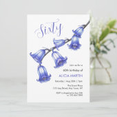 シックなブルーベルフラワーブロッサム60誕生日 招待状 (スタンド正面)