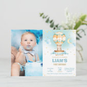 シックなホットエアバルーンテディベアボーイ誕生日写真 招待状 (スタンド正面)