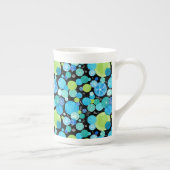 シックなボーン中国マグ予測できな、ブルームーンズパターン ボーンチャイナマグカップ (右)