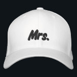 シックなミセス・ブラックとホワイトかわいい 刺繍入りキャップ<br><div class="desc">シックなミセス黒白かわいい刺繍入り野球帽さまざまな色とオプションで利用可能</div>