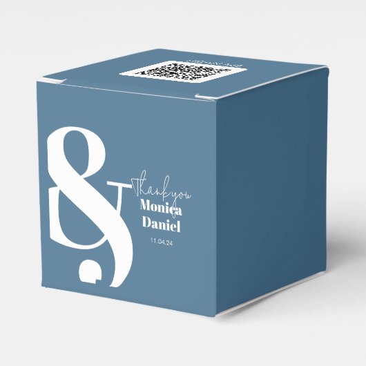 シックなミニマパステルブルーギフトボックスとモダンスタイル フェイバーボックス (正面サイド)