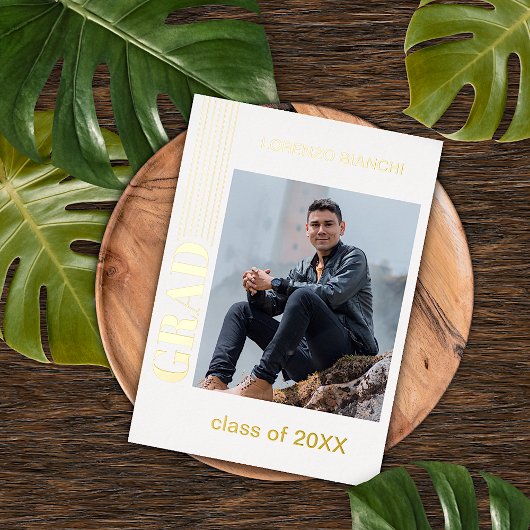 シックなミニマリストのゴールドフォイル卒業発表 箔招待状