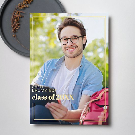 シックなミニマリストのゴールドフォイル卒業発表 箔招待状