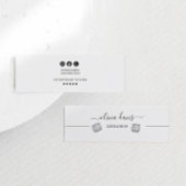 シックなミニマリストのソーシャルメディアのイヤリングカード スキニー名刺