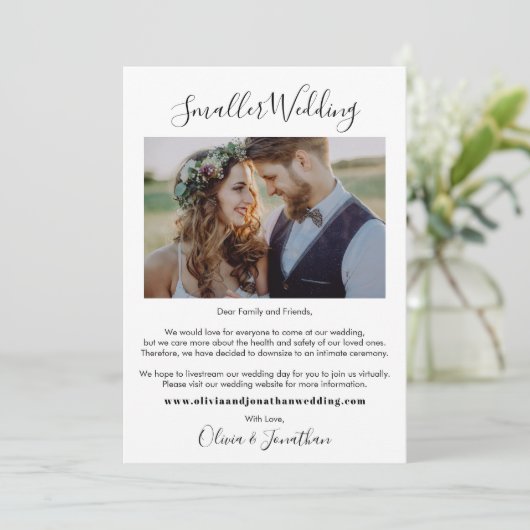 シックなミニマル結婚主義の小型化された写真 案内状 (スタンド正面)