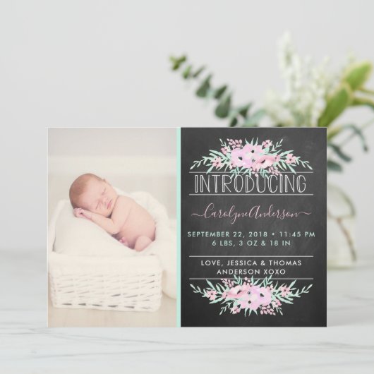 シックなミントグリーン&ピンクの花の誕生発表 案内状 (スタンド正面)