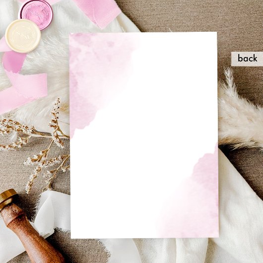 シックなメイブピンクウォーターカラーシンドモノグラム結婚ズ 招待状