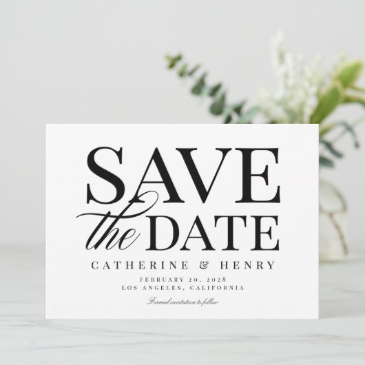 シックなモダンはっきりした白黒ウェディング日付を保存 招待状 (スタンド正面)