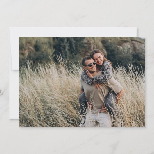 シックなモダンはっきりした白黒ウェディング日付を保存 招待状 (裏面)