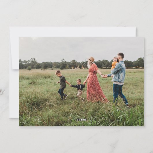 シックなモダンカスタム2写真メリークリスマスファミリー シーズンカード (裏面)