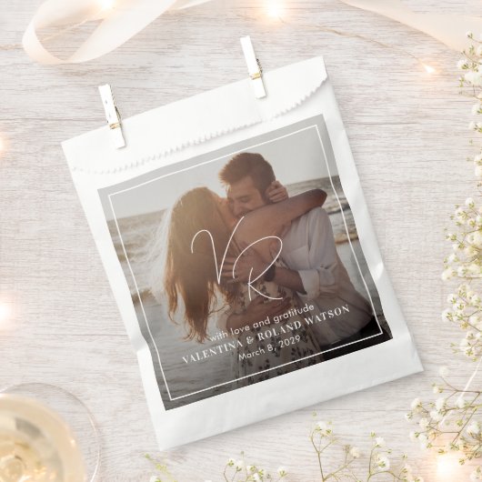 シックなモノクロモダン写結婚真 フェイバーバッグ (クリップ留めされた状態)