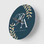 シックなモノグラムブルー ラウンド壁時計 (傾斜)