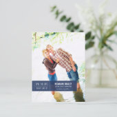 シックなラベル保存の日付はがき – Navy Blue 案内ポストカード (スタンド正面)