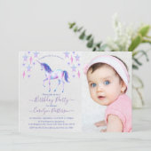 シックなレインボーウォーターカラーユニコーンフォト誕生日 招待状 (スタンド正面)