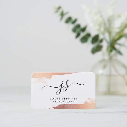 シックなロゴ高級かわいらしイニシャルバラ金ゴールドインク 名刺 (スタンド正面)