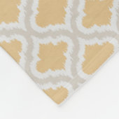 シックな中立イカットのモトッコ人パターン フリースブランケット (角)