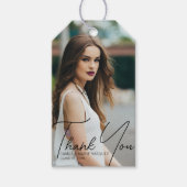 シックな卒業写真サンキューブラックスクリプトパーティー ギフトタグ (正面)