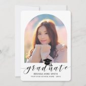 シックな卒業式2フォトブラックキャップスクリプトを白に 案内状 (正面)