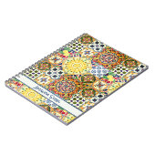 シックな幾何地中海のオレンジのタイルのモノグラム ノートブック (左側)