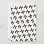 シックな'彼女は結ぶ結び目ブラックボウブライダルシャワー 招待状 (裏面)