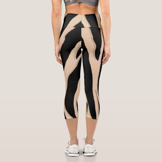 シックな心地よいハイ・ウェストのカプリスであなたのスタイル カプリレギンス (裏面)