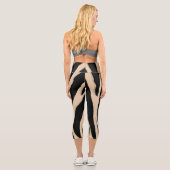 シックな心地よいハイ・ウェストのカプリスであなたのスタイル カプリレギンス (裏面)