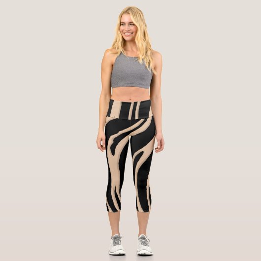 シックな心地よいハイ・ウェストのカプリスであなたのスタイル カプリレギンス (正面)