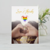 シックな愛とLGBT感謝していレインボープライドハート写真 箔招待状 (立ち正面)