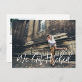 シックな手札を我々はヒッ得チ発表 インビテーションポストカード (正面/裏面)