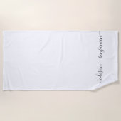 シックな新着文字の名前ホワイト ビーチタオル (正面)