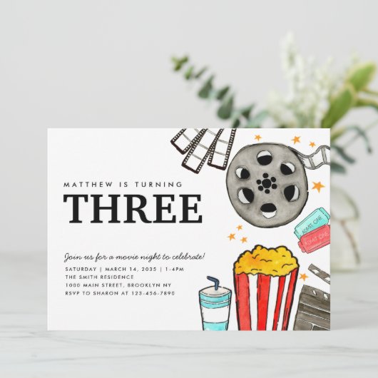 シックな映画ナイトシネマウォッチパーティー子供の誕生日 招待状 (スタンド正面)