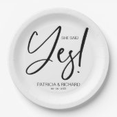 シックな書道彼女が言ったYes婚約パーティ ペーパープレート (正面)