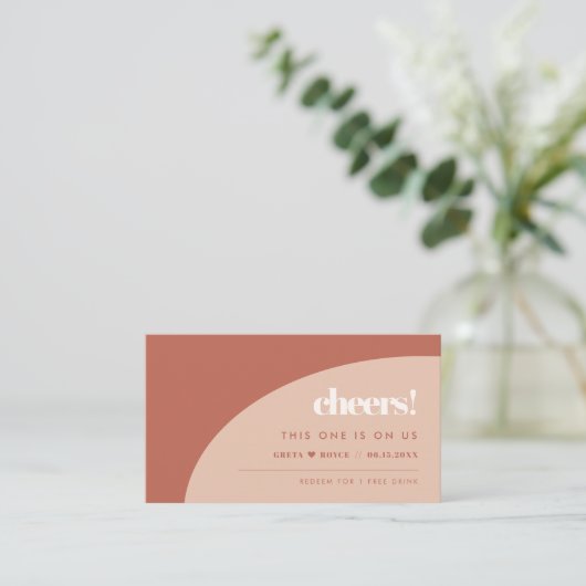 シックな桃のテラコッタアーチ結婚式ドリンクのチケット 名刺 (スタンド正面)