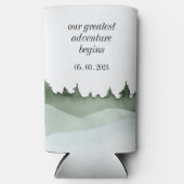 シックな水の色の森の風景結婚山 スリム缶クーラー (正面)