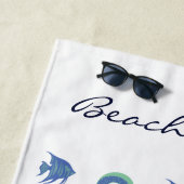 シックな海ブルーホワイトシェルと魚の名前 ビーチタオル (インサイチュ)