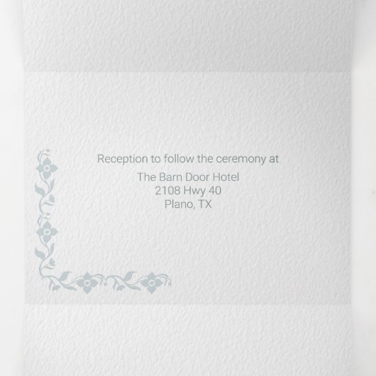 シックな白とティール(緑がかった色)の花々結婚すべて 三つ折り招待状 (内部中)