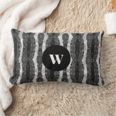 シックな白黒の装飾モノグラムの ランバークッション (ブランケット)