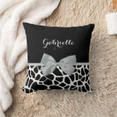 シックな白黒キリンプリントシルバーグレーボウ クッション (ブランケット)