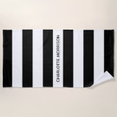 シックな白黒ストライプ名前をカスタムするモノグラム ビーチタオル (正面)