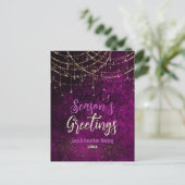 シックな紫の金ゴールドホリデーライトクリスマスの新年 ポストカード (スタンド正面)