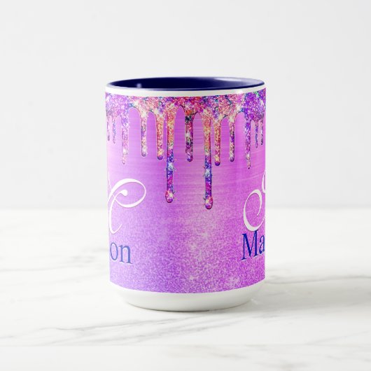 シックな紫色のピンクのグラデーショングリッタードリップモノグラムのノート マグカップ (中央)
