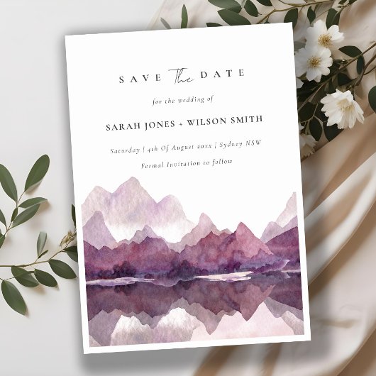 シックな紫色の水の色の山の湖の日付を保存 招待状