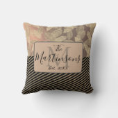 シックな羽と金ゴールドストライプモノグラムファミリー クッション (裏面)